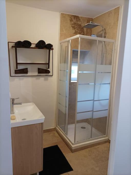 L Atelier De Raymond Aparthotel Verfeuil Bagian luar foto
