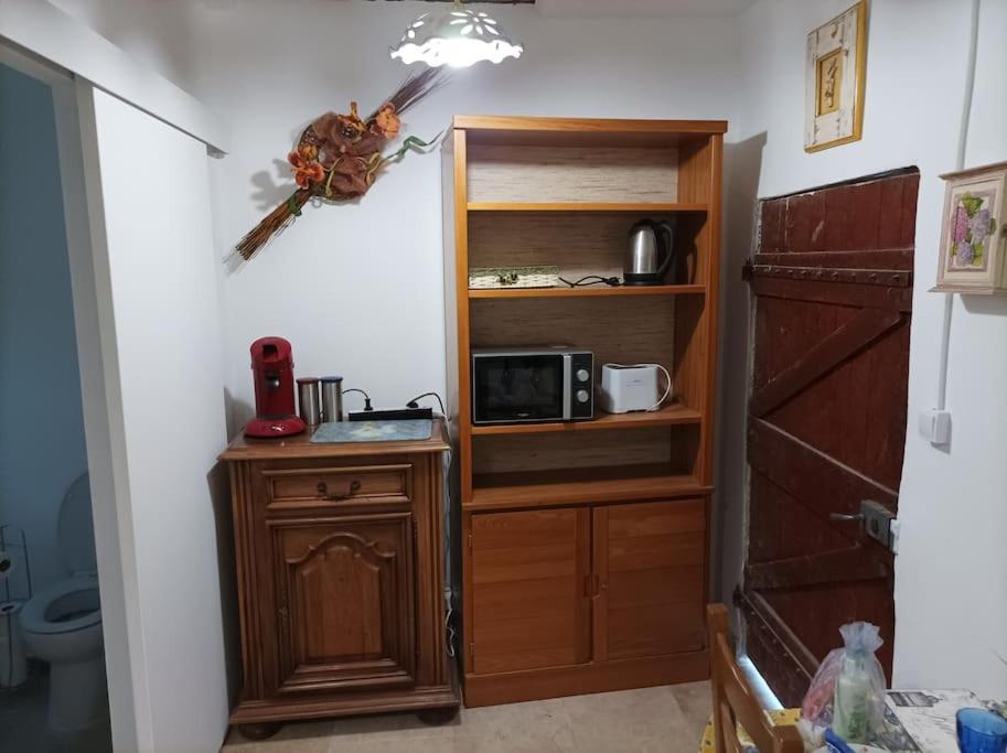 L Atelier De Raymond Aparthotel Verfeuil Bagian luar foto